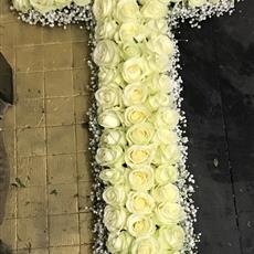 Deluxe 6ft White Rose &amp; Gyp Cross