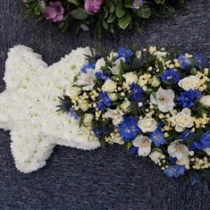 Shooting Star floral tribute 