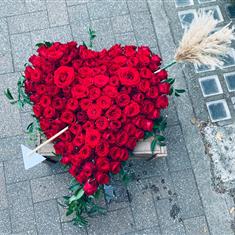 Bow &amp; arrow red rose heart
